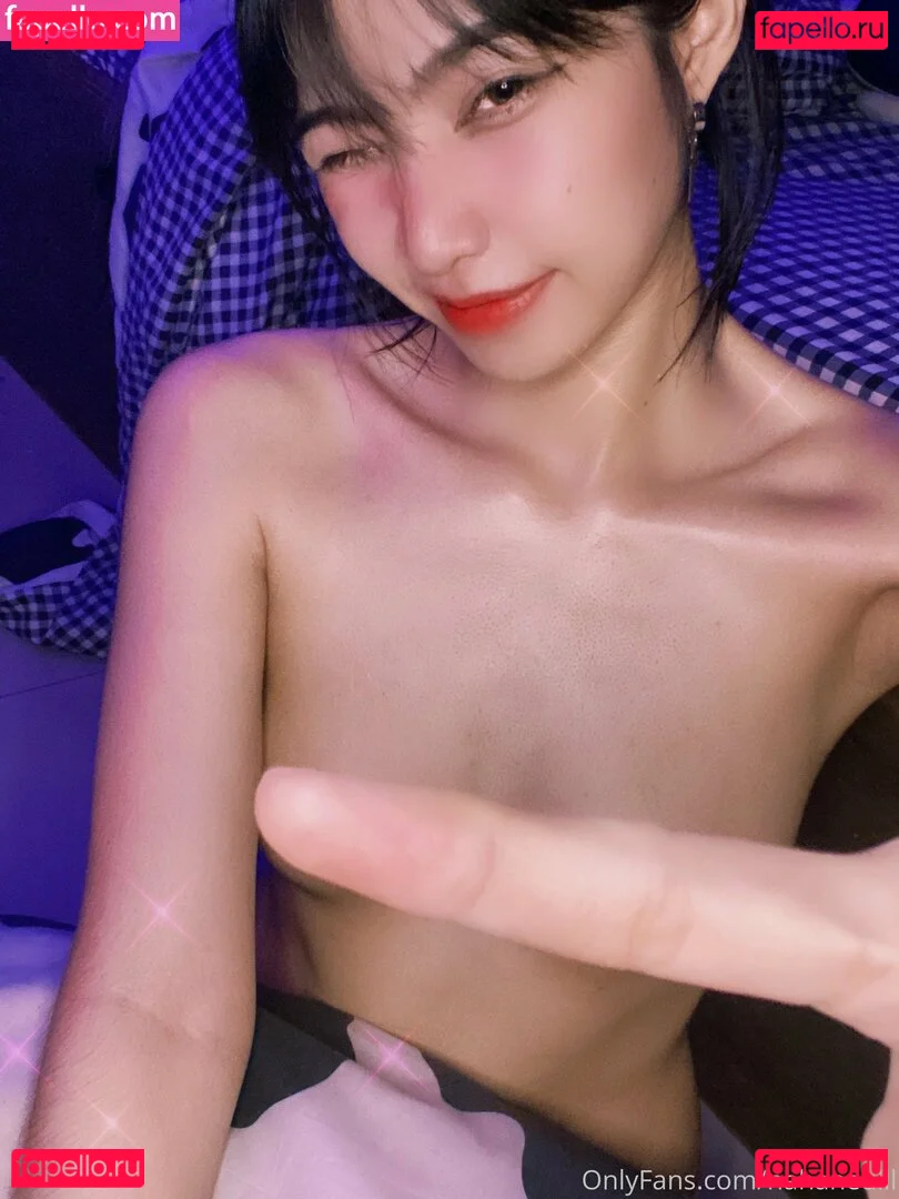 nahaneulll Onlyfans Photo Gallery 