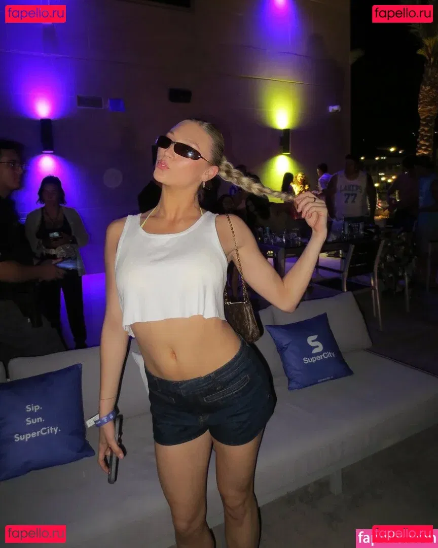 Autumn Miller Onlyfans Photo Gallery 