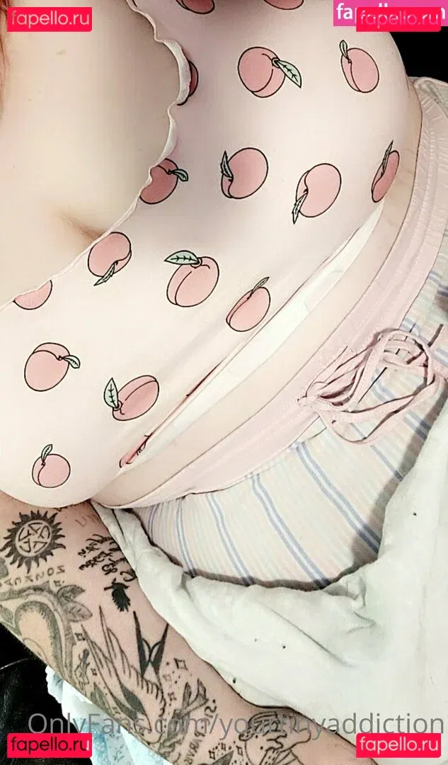 yourtinyaddiction Onlyfans Photo Gallery 