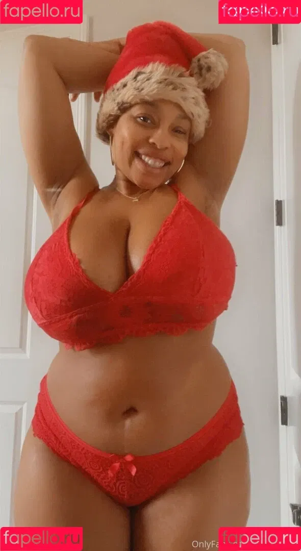 GoldenJans Onlyfans Photo Gallery 