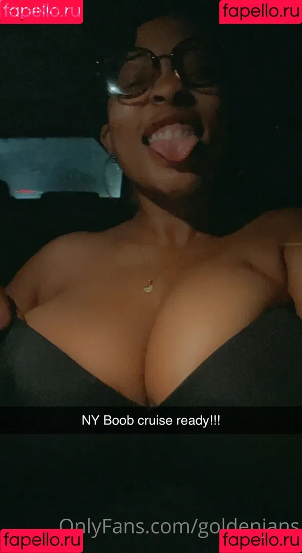 GoldenJans Onlyfans Photo Gallery 
