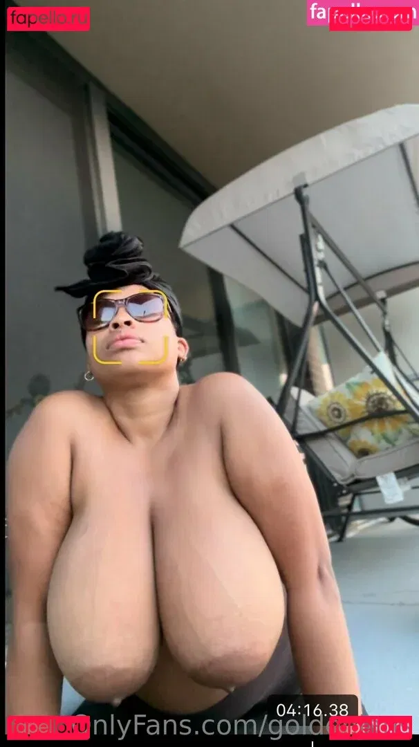 GoldenJans Onlyfans Photo Gallery 