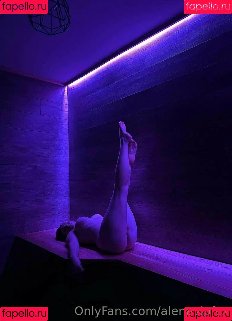 alenavipfox Onlyfans Photo Gallery 