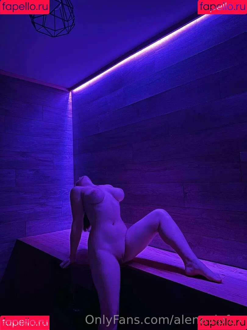 alenavipfox Onlyfans Photo Gallery 