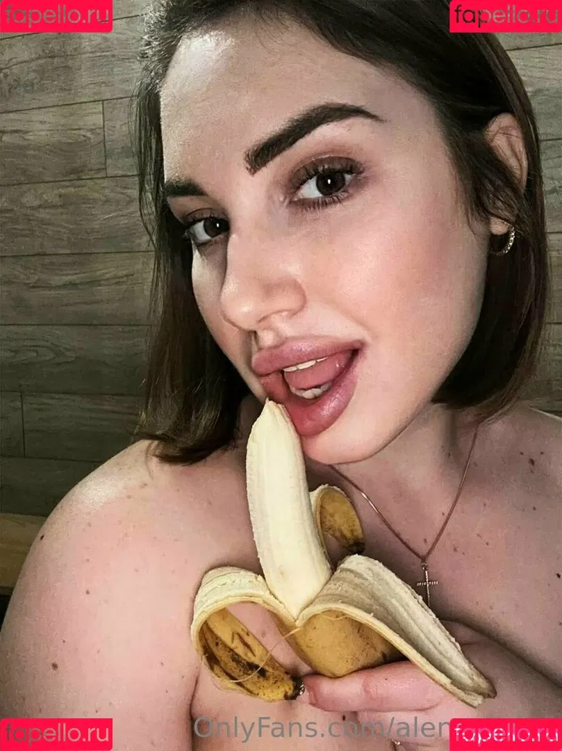alenavipfox Onlyfans Photo Gallery 