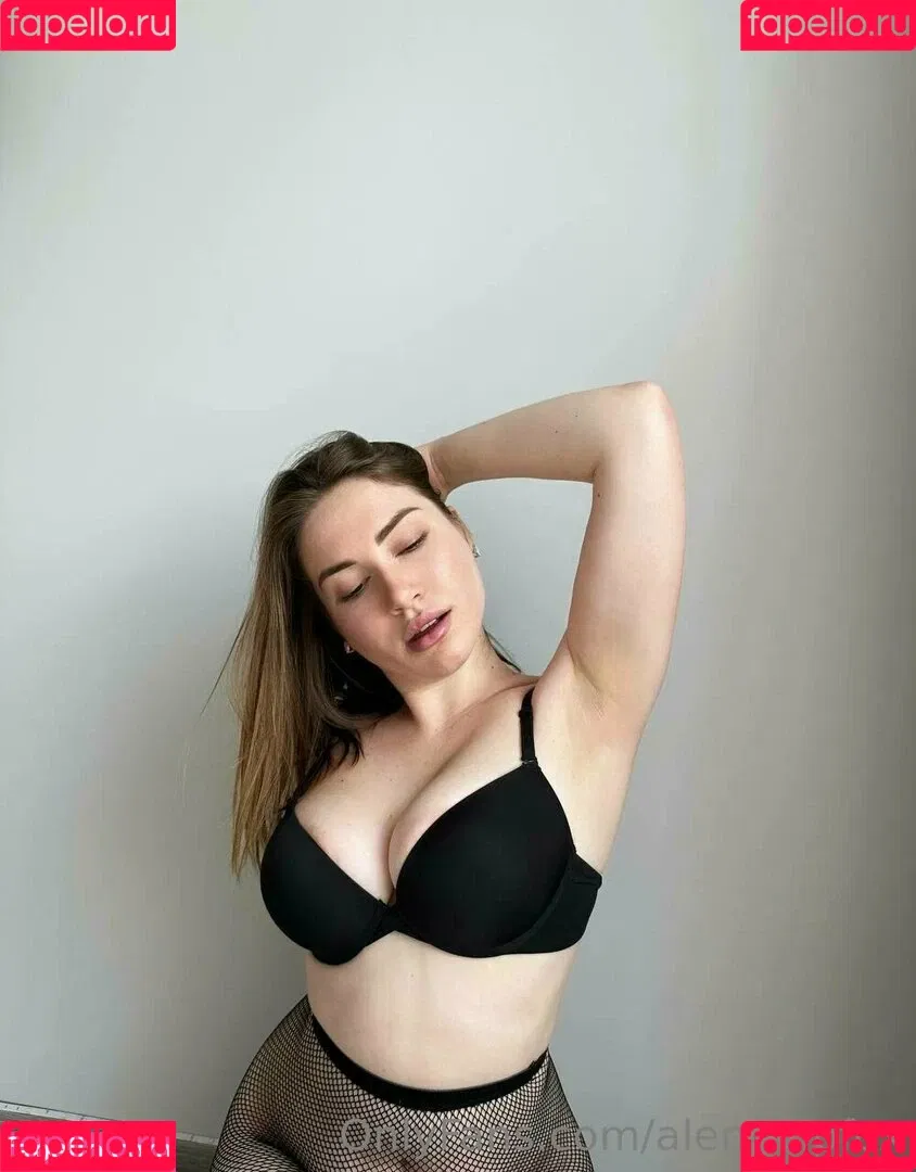 alenavipfox Onlyfans Photo Gallery 