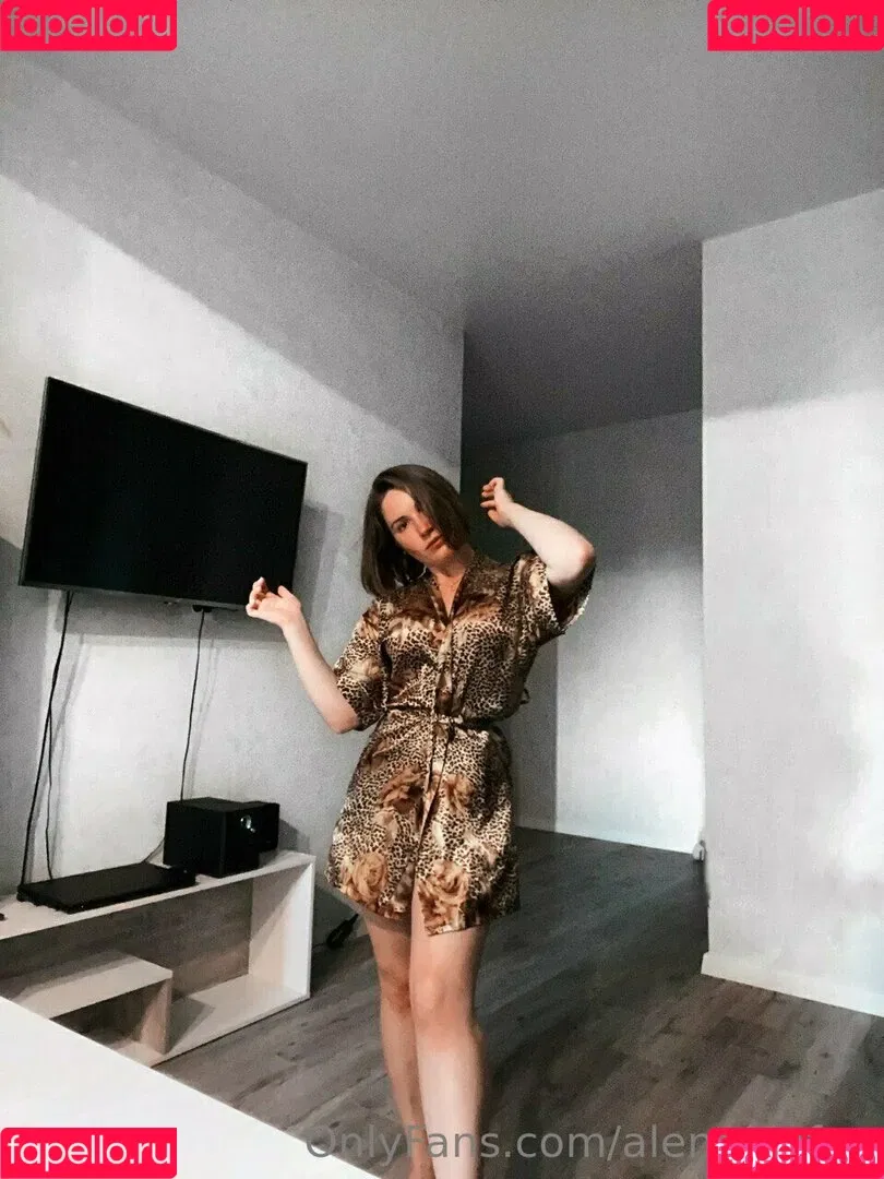 alenavipfox Onlyfans Photo Gallery 