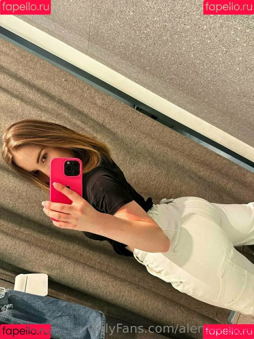 alenavipfox Onlyfans Photo Gallery 