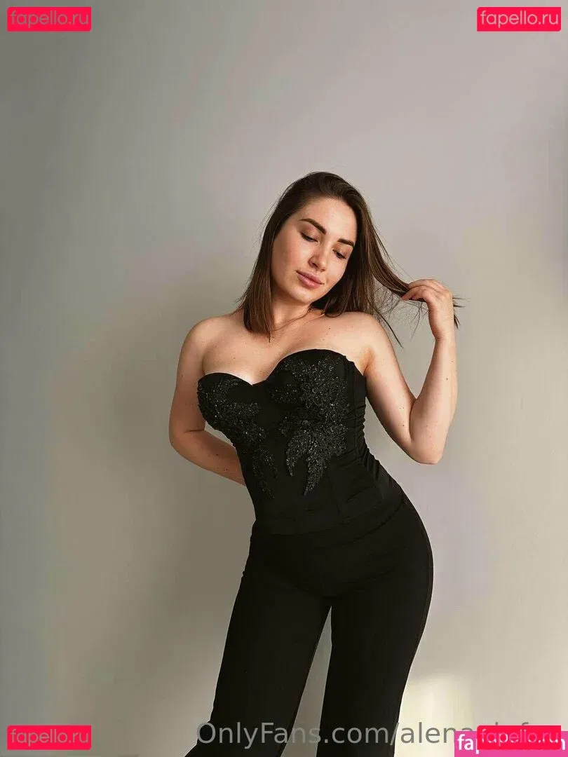 alenavipfox Onlyfans Photo Gallery 
