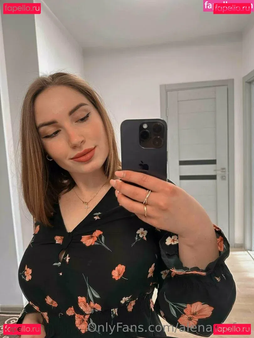 alenavipfox Onlyfans Photo Gallery 