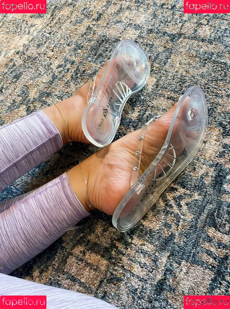 G_goldensoles Onlyfans Photo Gallery 