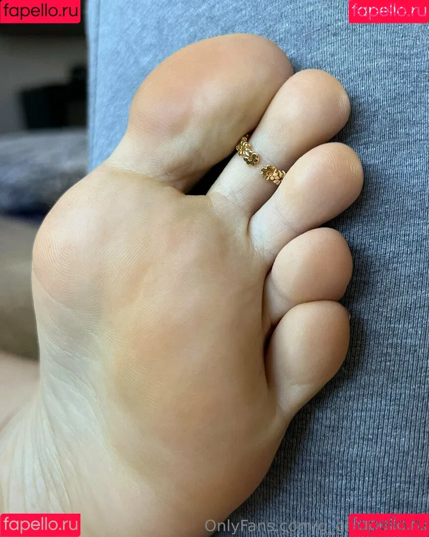 G_goldensoles Onlyfans Photo Gallery 