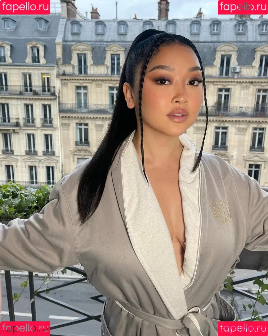 Lana Condor Onlyfans Photo Gallery 
