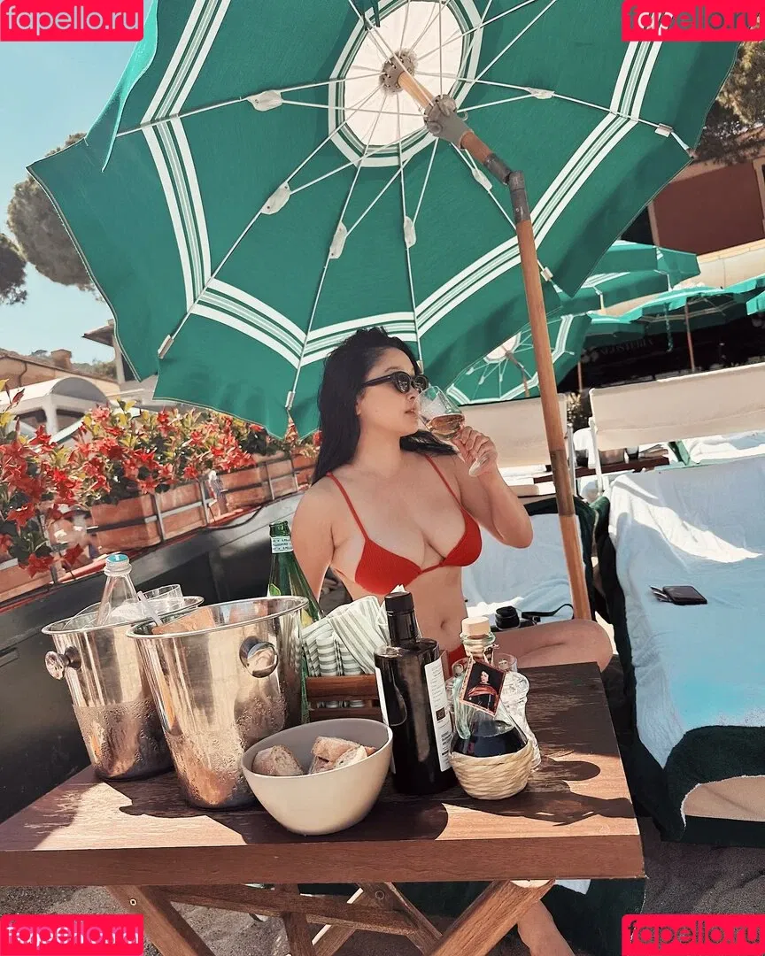 Lana Condor Onlyfans Photo Gallery 