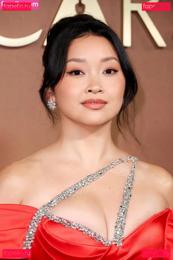 Lana Condor Onlyfans Photo Gallery 