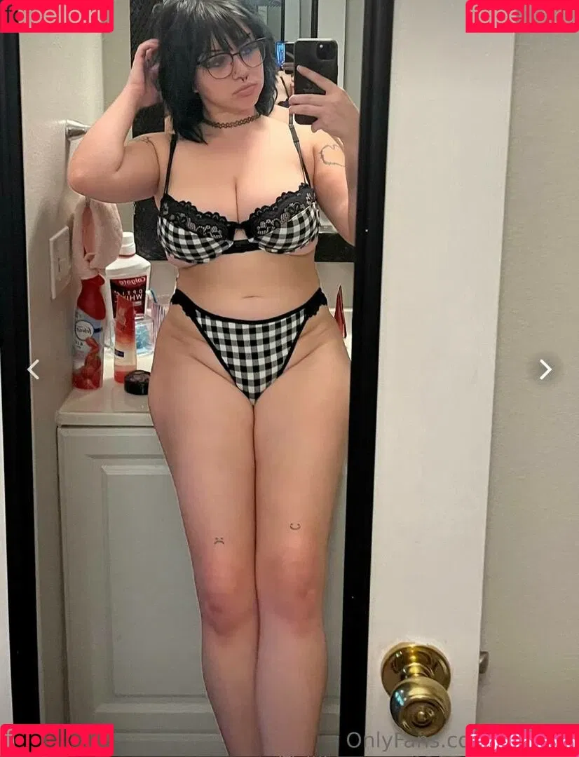 v0l4til3 Onlyfans Photo Gallery 