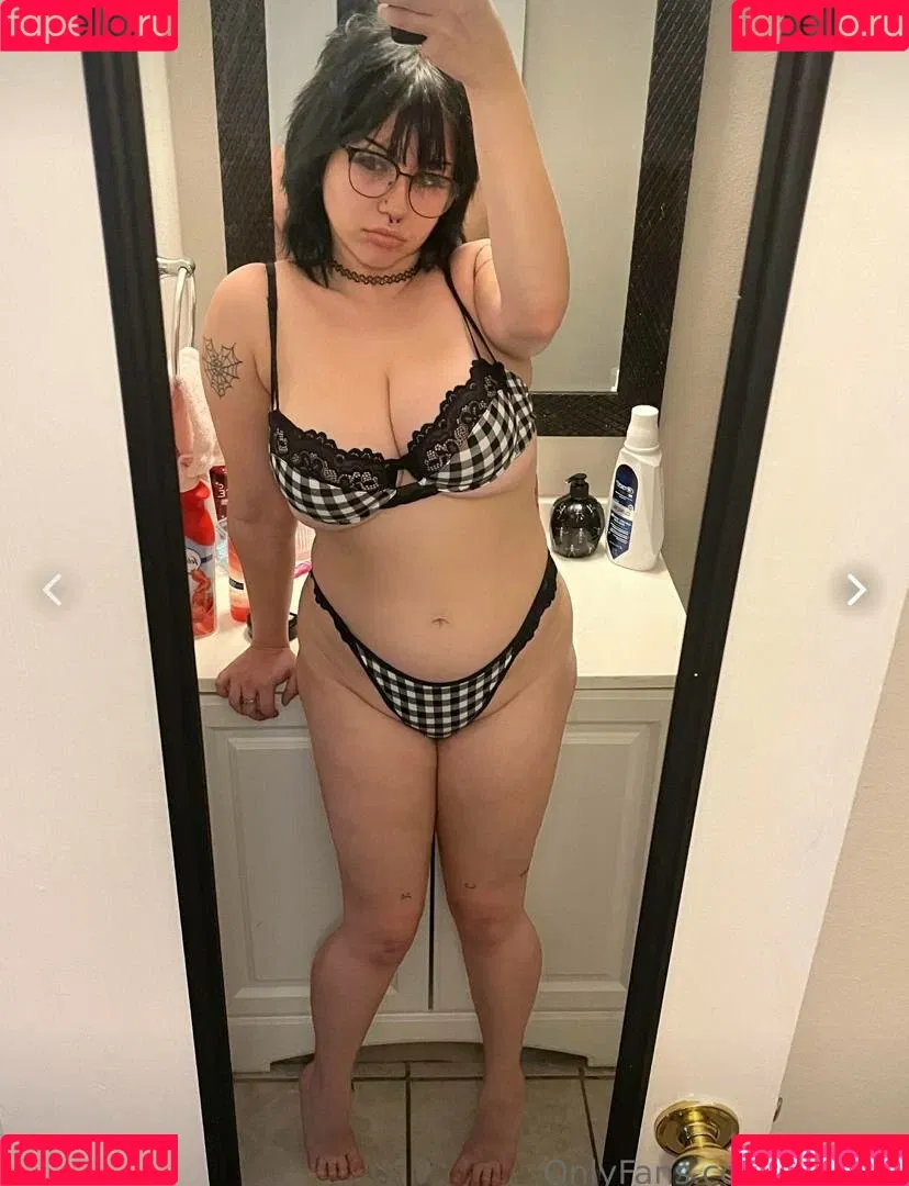 v0l4til3 Onlyfans Photo Gallery 