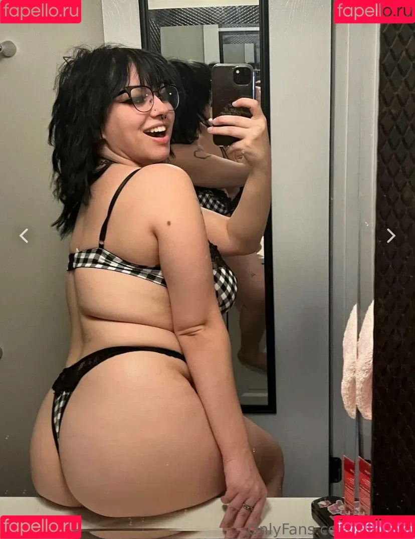 v0l4til3 Onlyfans Photo Gallery 
