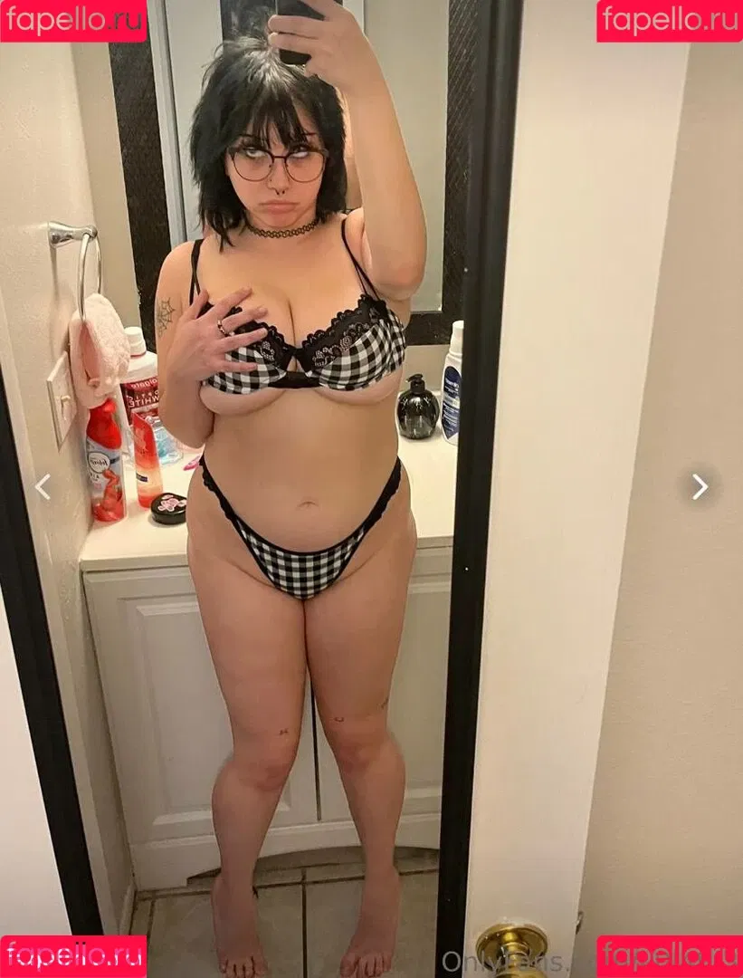 v0l4til3 Onlyfans Photo Gallery 