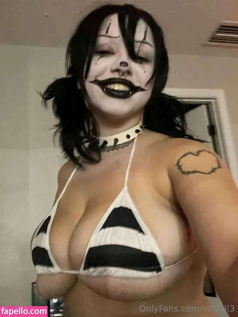 v0l4til3 Onlyfans Photo Gallery 