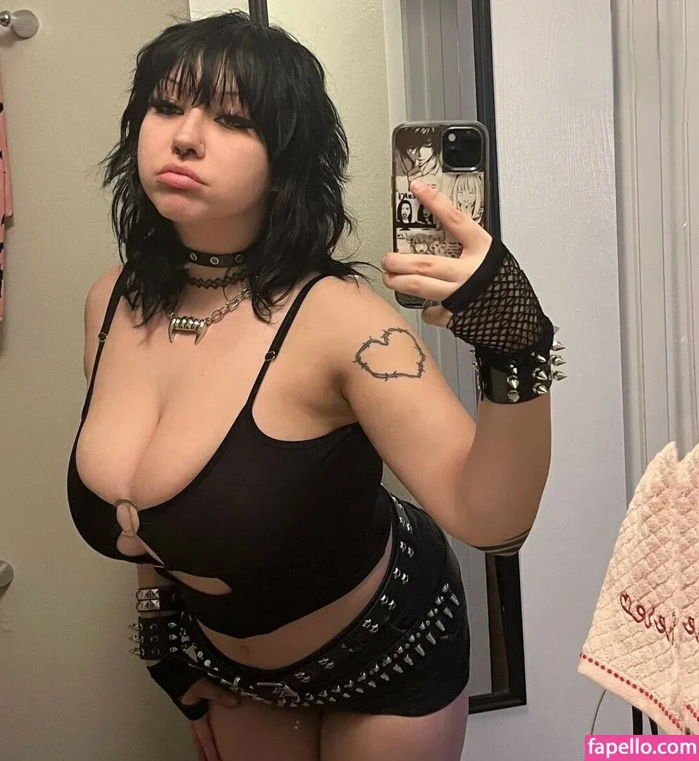 v0l4til3 Onlyfans Photo Gallery 