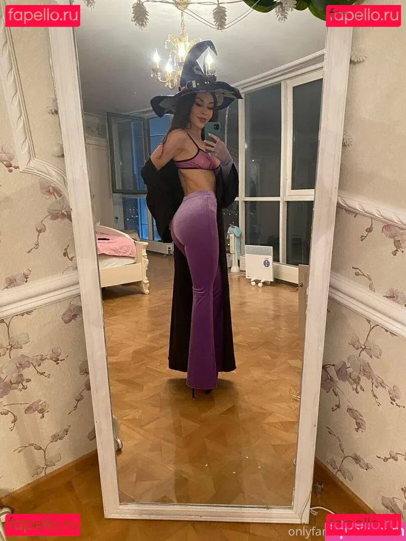 evavee Onlyfans Photo Gallery 