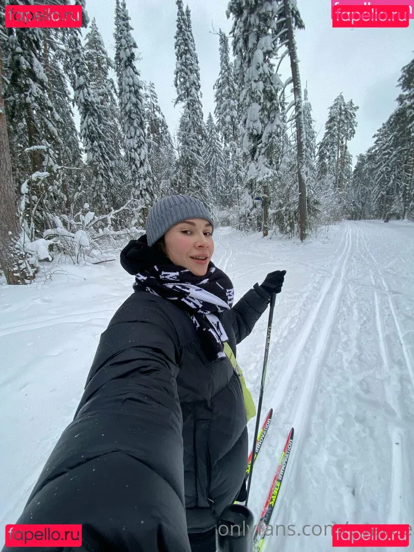 evavee Onlyfans Photo Gallery 