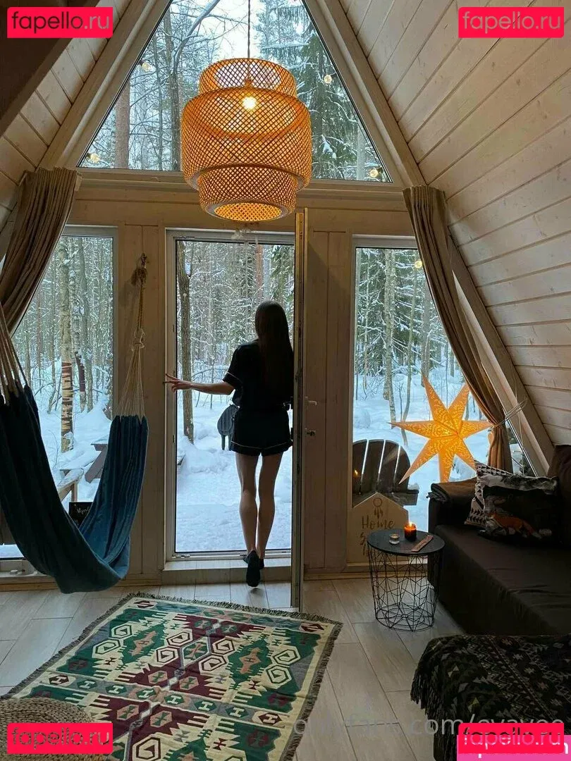 evavee Onlyfans Photo Gallery 