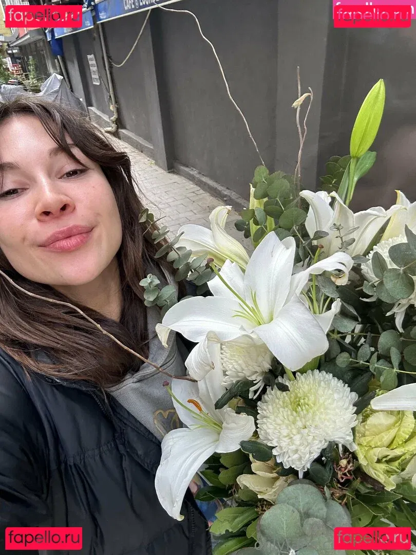 evavee Onlyfans Photo Gallery 