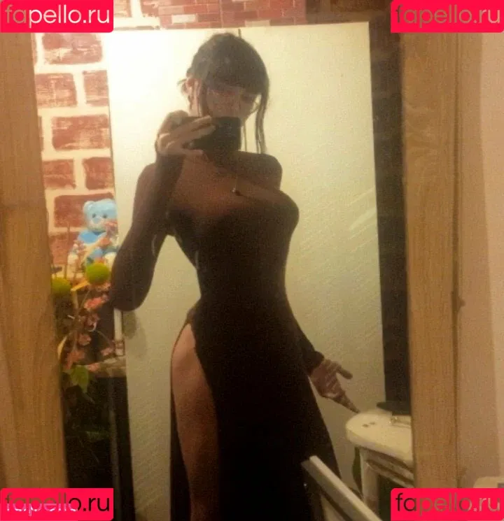 Niki Zmf Onlyfans Photo Gallery 