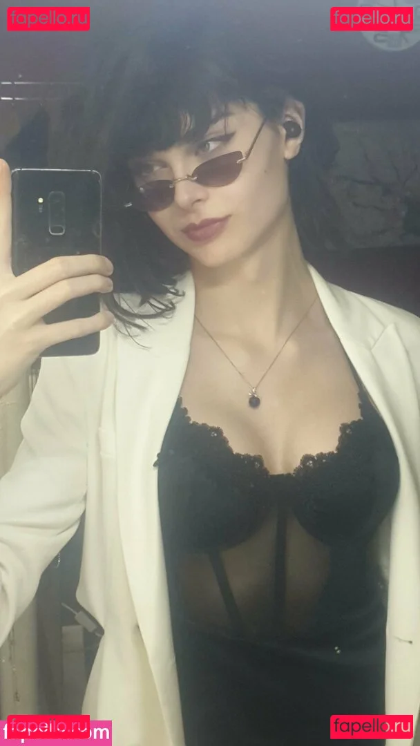 Niki Zmf Onlyfans Photo Gallery 