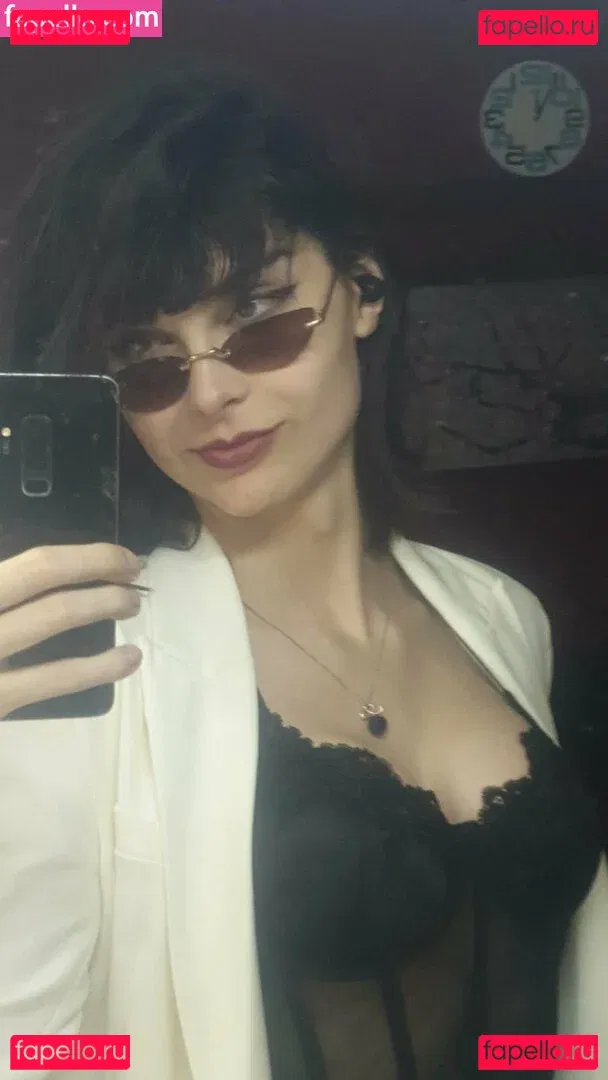 Niki Zmf Onlyfans Photo Gallery 