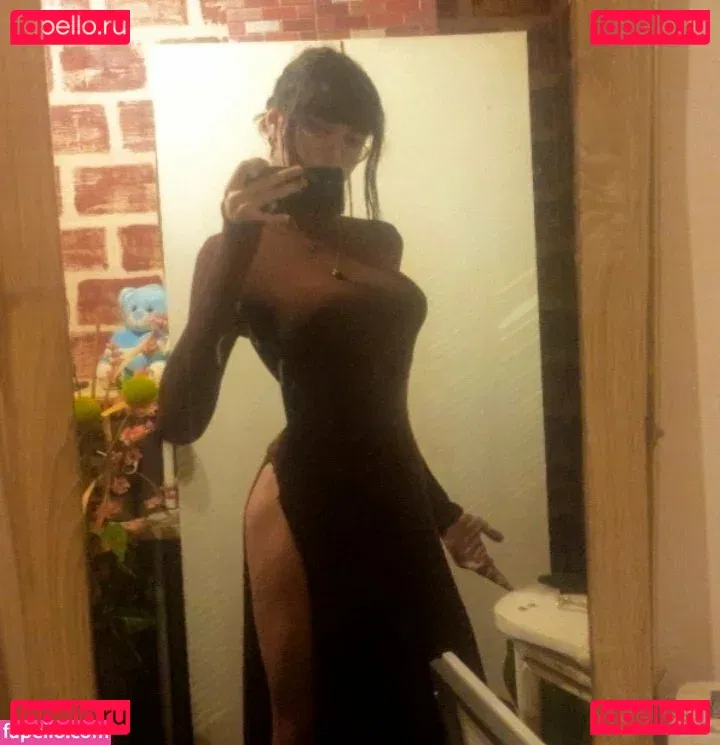 Niki Zmf Onlyfans Photo Gallery 