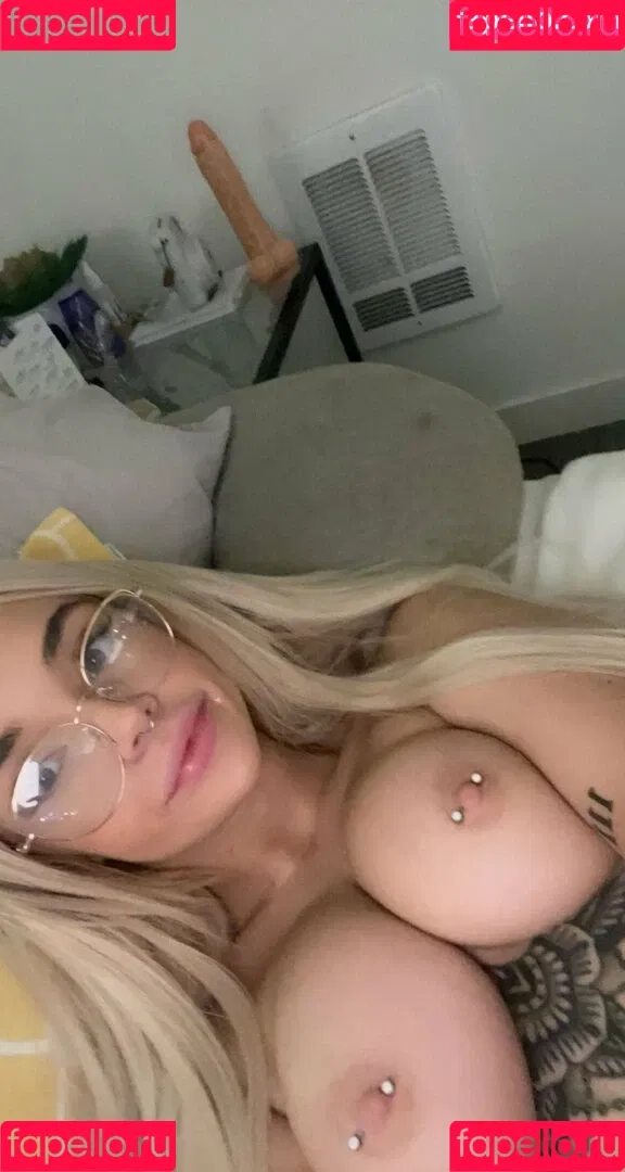 sadmachinethot Onlyfans Photo Gallery 