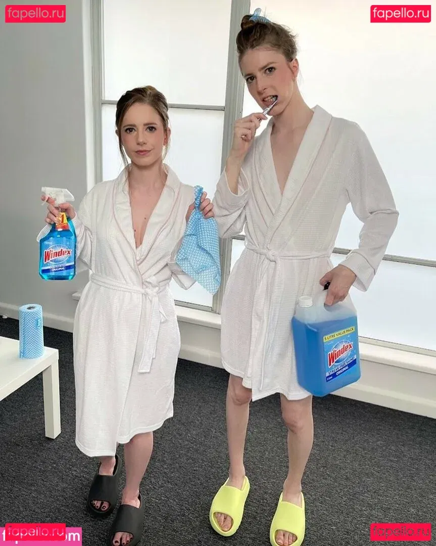 lilybear2004 Onlyfans Photo Gallery 