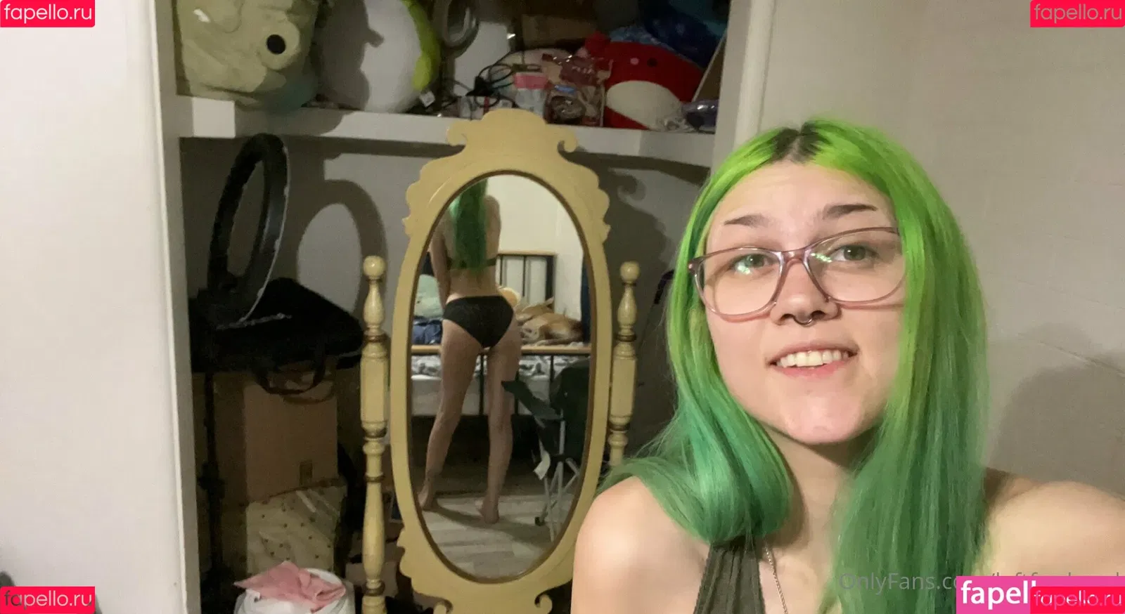 leftfordread Onlyfans Photo Gallery 