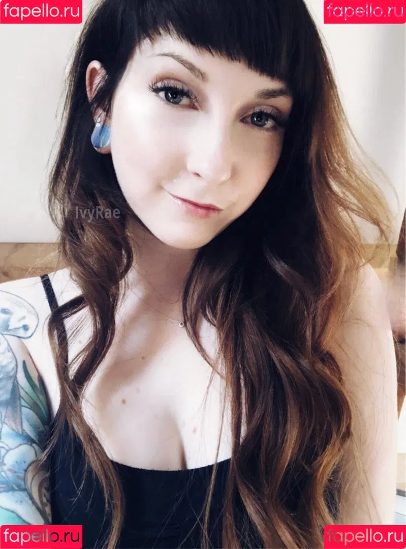 IvyLaura Onlyfans Photo Gallery 
