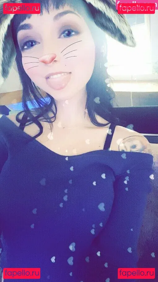 IvyLaura Onlyfans Photo Gallery 