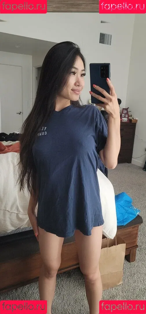 Elizabeth Tran Onlyfans Photo Gallery 