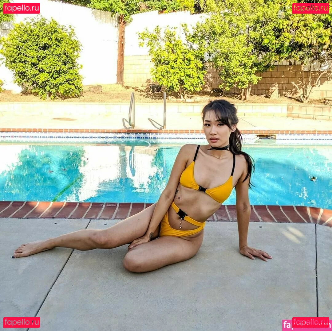 Elizabeth Tran Onlyfans Photo Gallery 