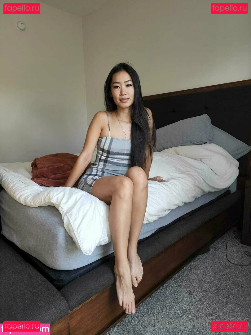 Elizabeth Tran Onlyfans Photo Gallery 