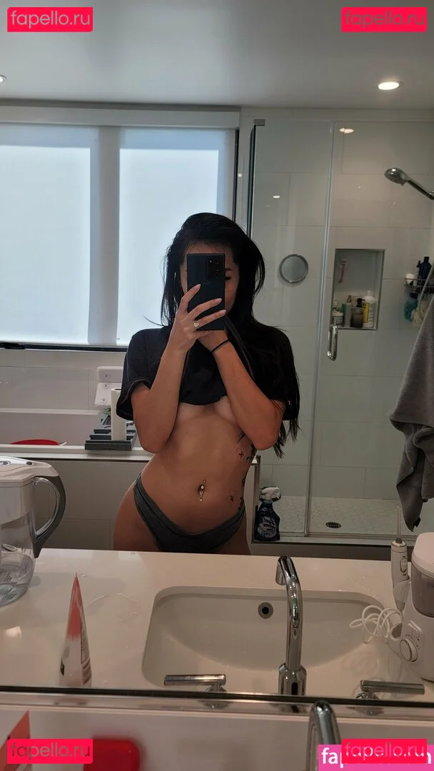 Elizabeth Tran Onlyfans Photo Gallery 