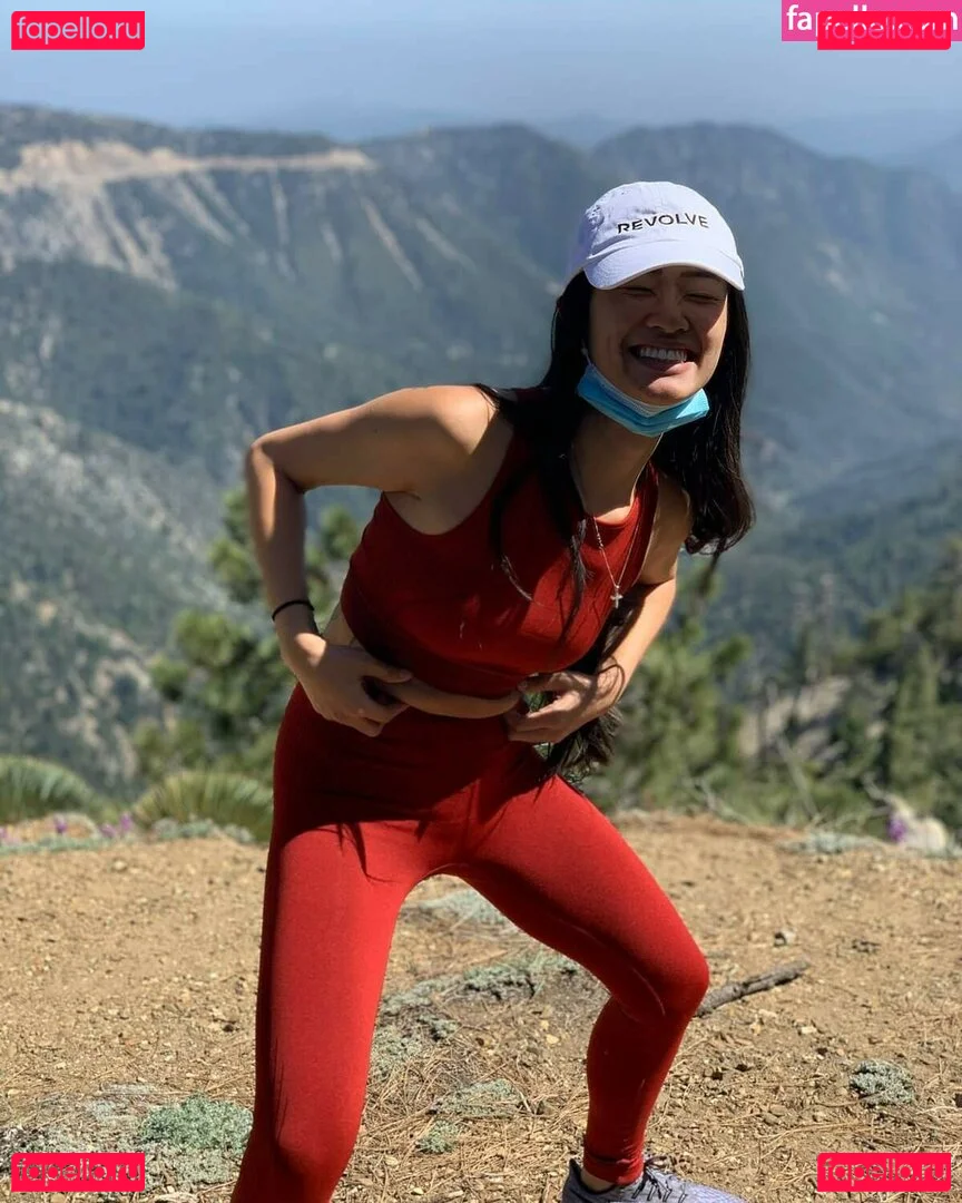 Elizabeth Tran Onlyfans Photo Gallery 