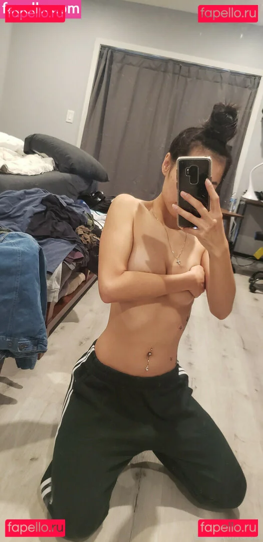 Elizabeth Tran Onlyfans Photo Gallery 