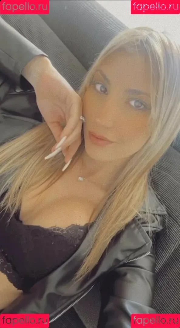 Mile Asquini Onlyfans Photo Gallery 