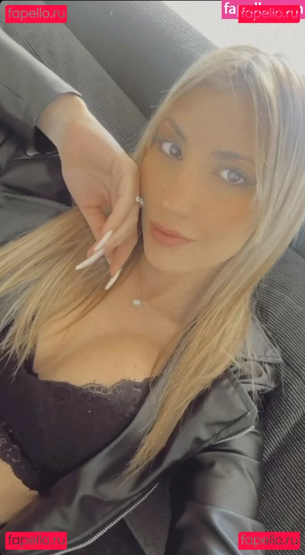 Mile Asquini Onlyfans Photo Gallery 