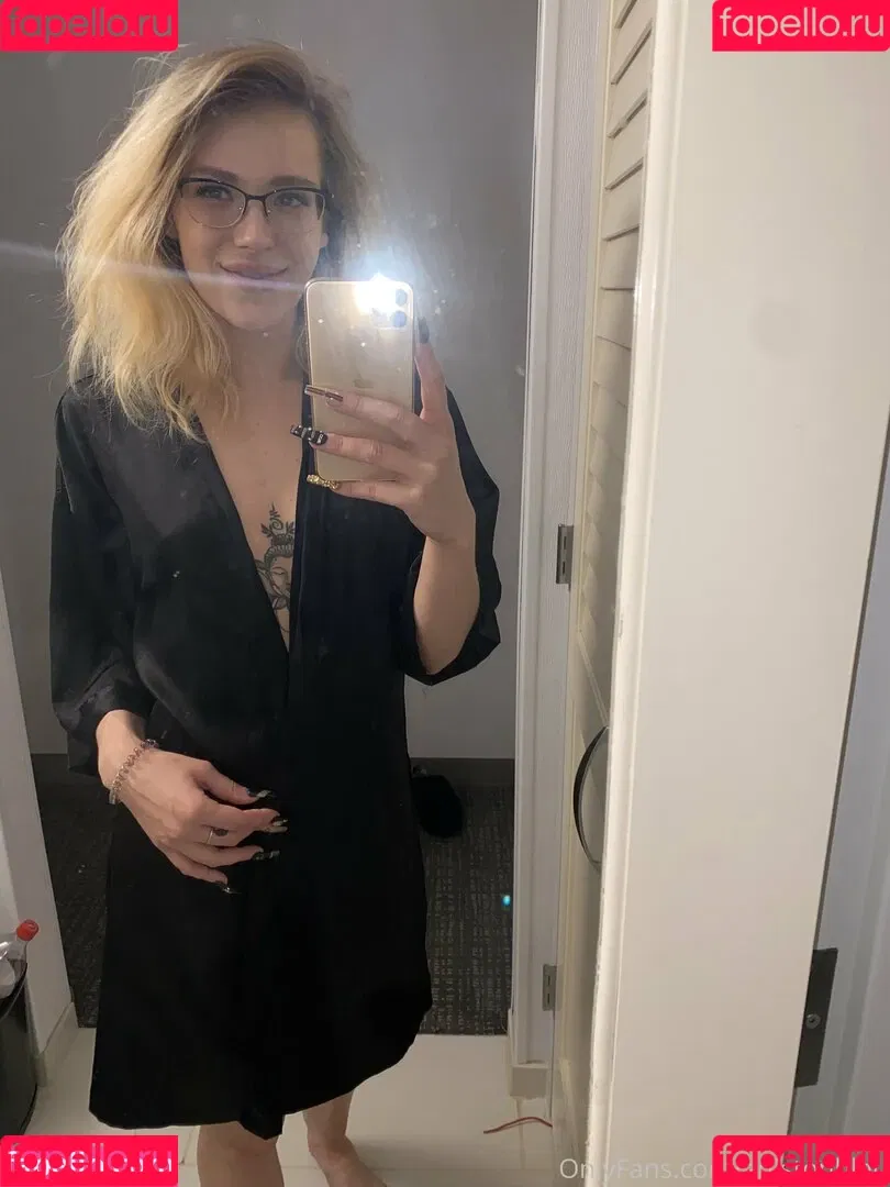 anistonbleu Onlyfans Photo Gallery 