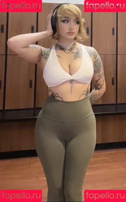 Roseredroom Onlyfans Photo Gallery 