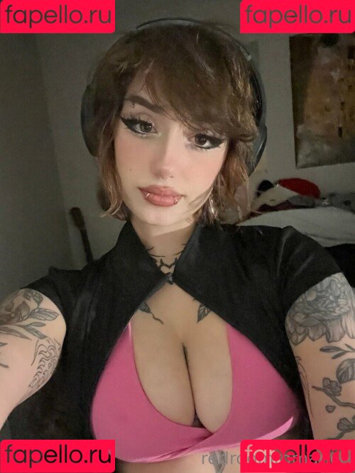 Roseredroom Onlyfans Photo Gallery 