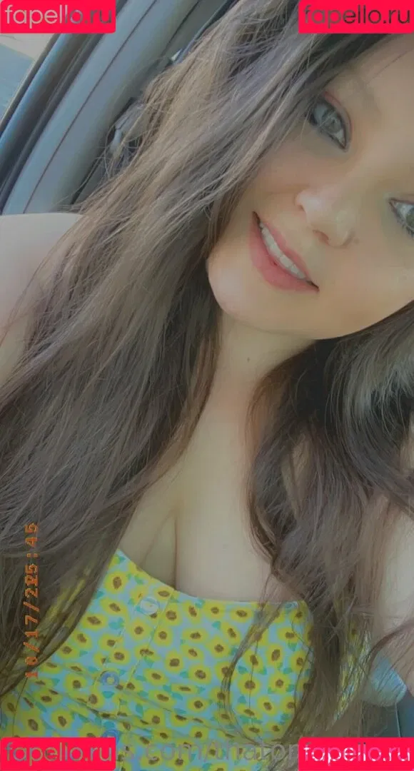 thatonecargirl Onlyfans Photo Gallery 